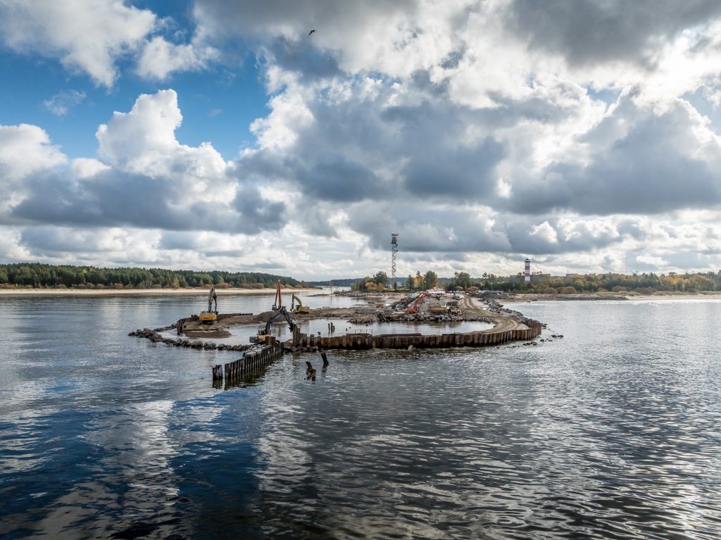 Narva-Jõesuu muuli ehitus. Foto: Arvo Juhkov